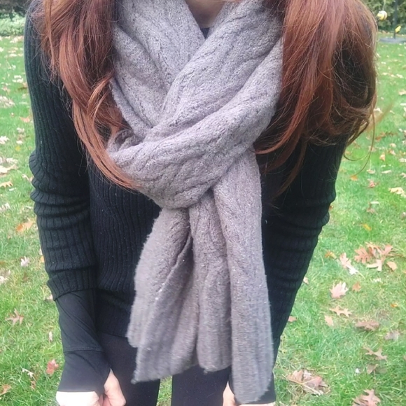 J. Crew Unisex Oversized Gray Alpaca Wool Knit Scarf - Picture 5 of 5
